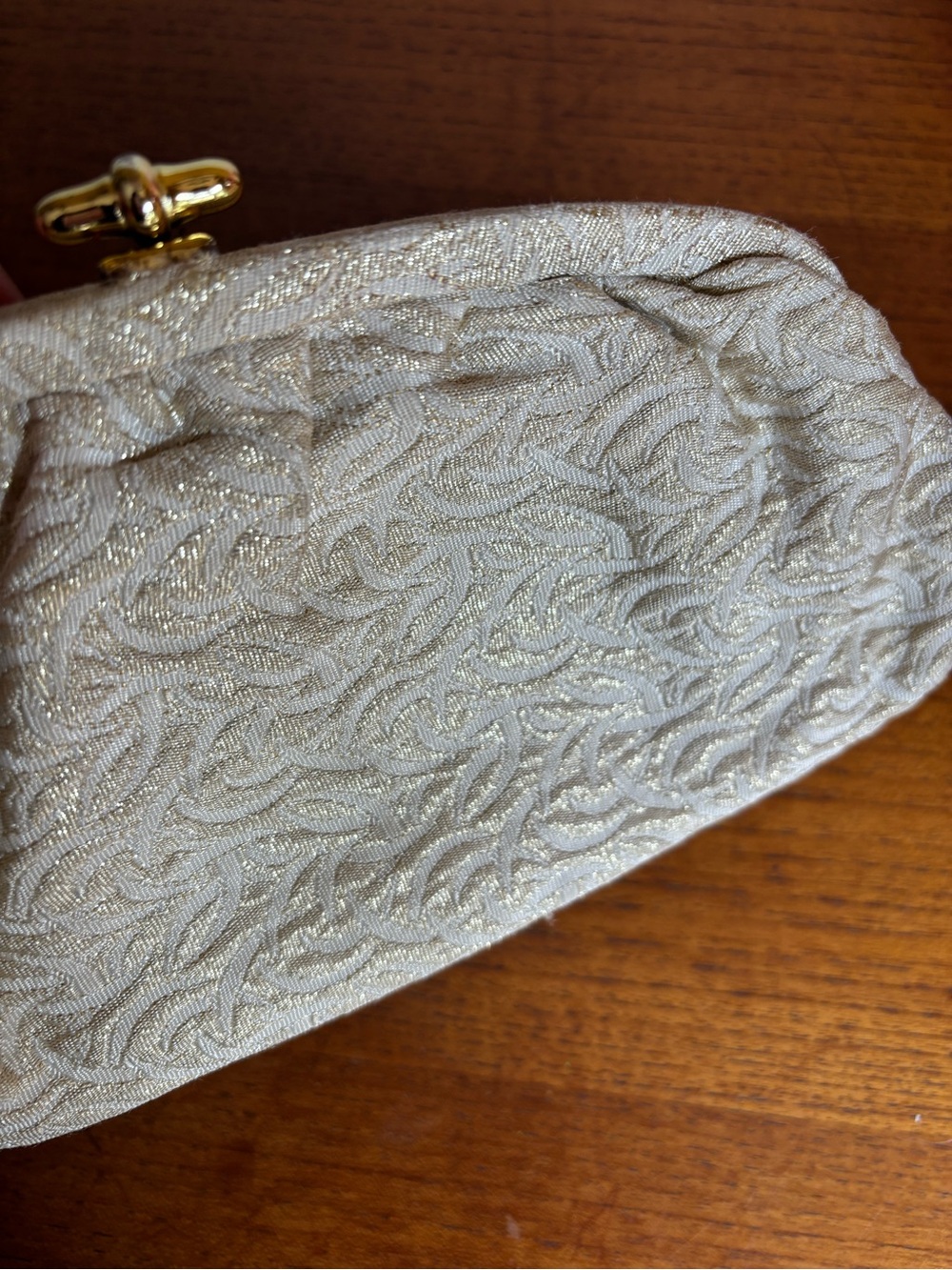 Vintage gold brocade clutch with locking clasp